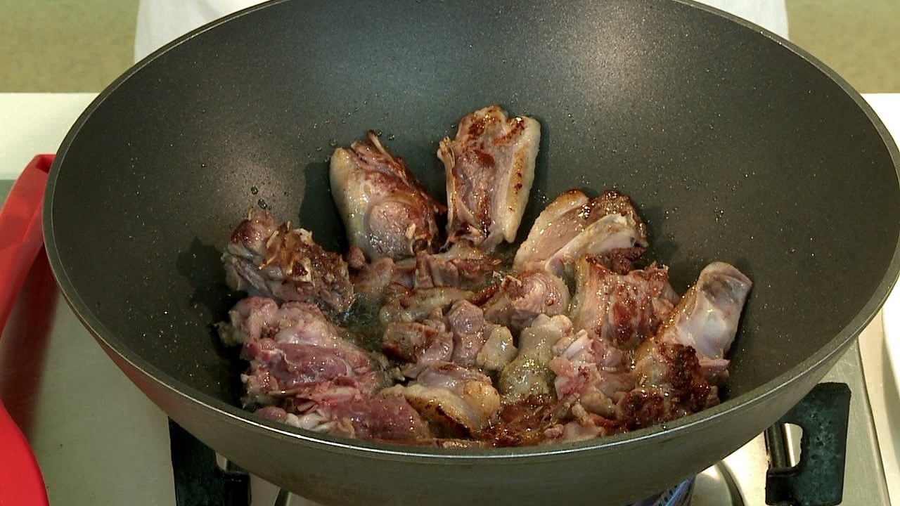 香焖鹅肉的做法 步骤2