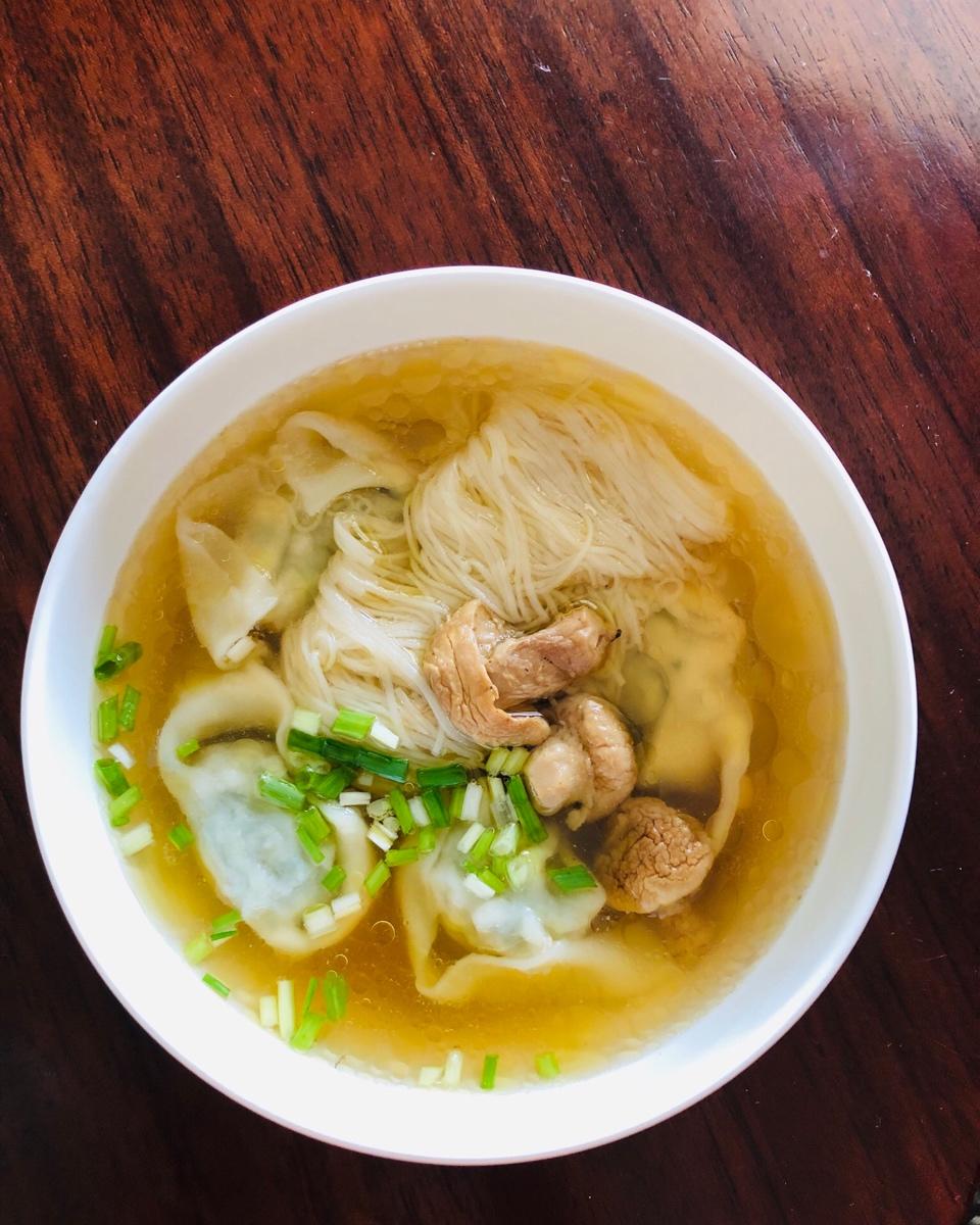 经典港式鲜虾云吞面