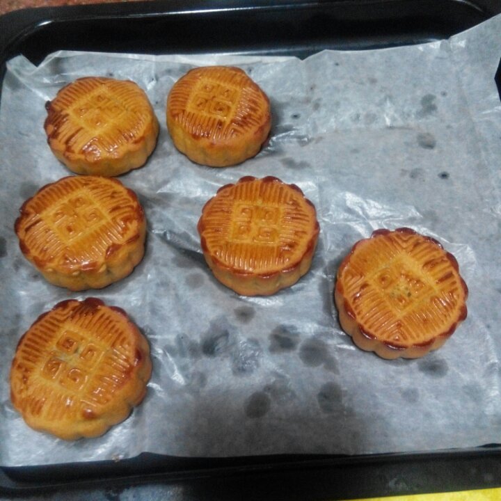 广式月饼——蛋黄莲蓉月饼