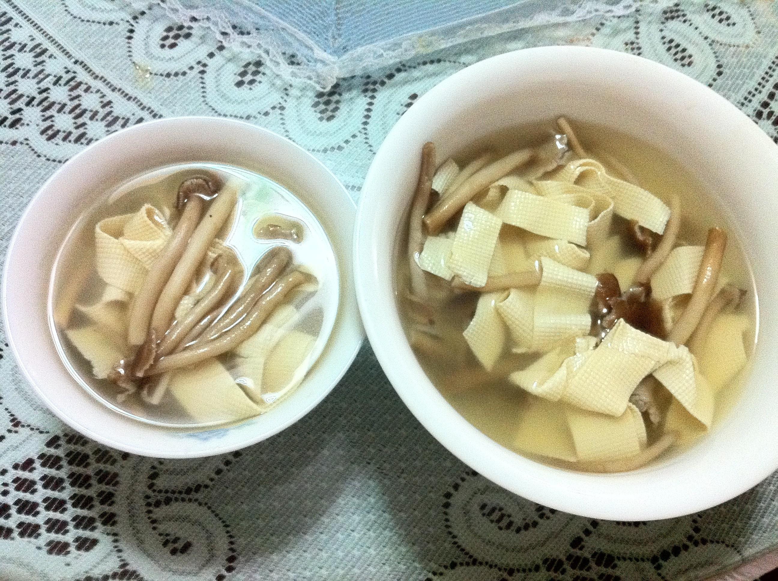 茶树菇豆腐皮汤