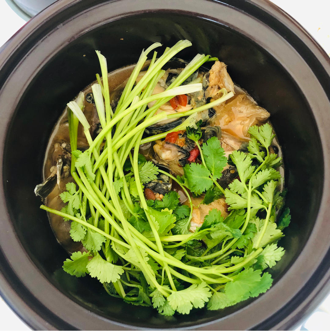 砂锅焖鱼煲