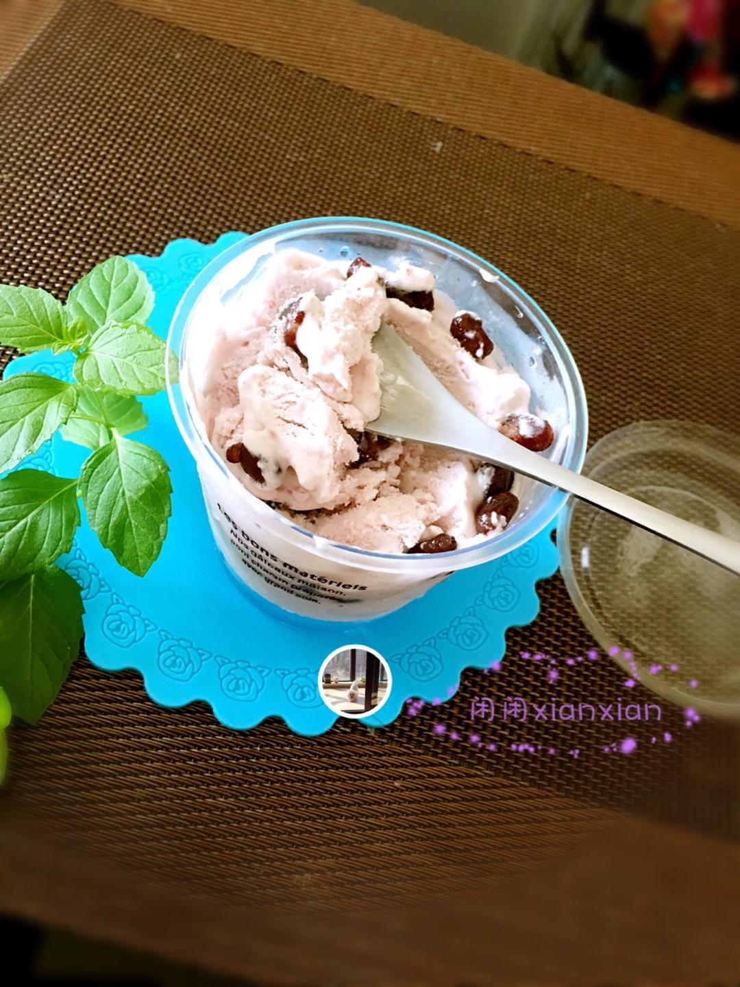 蓝莓酸奶蜜豆冰淇淋的做法