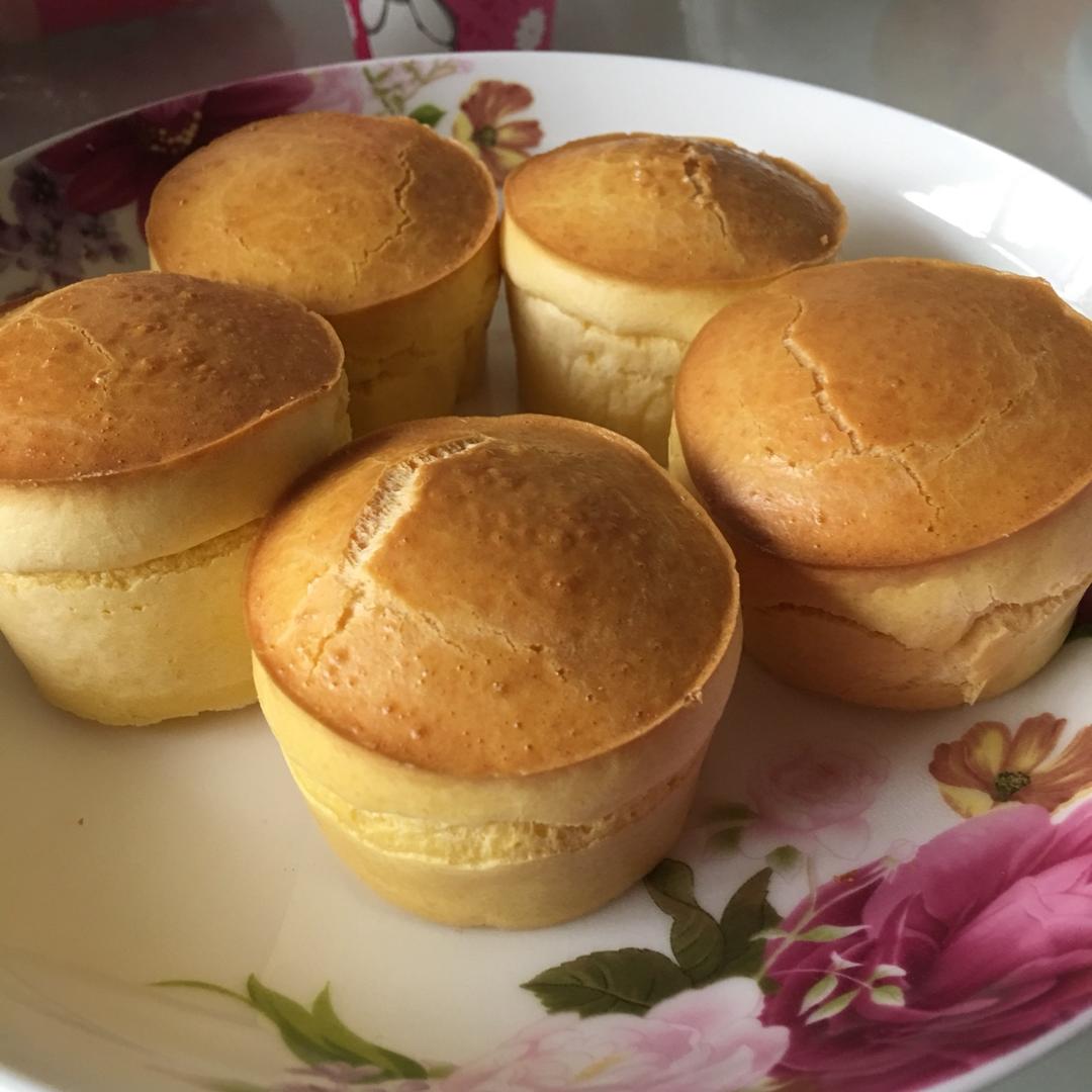 欧买噶q做的无水无油无糖脆皮小蛋糕(简单版)