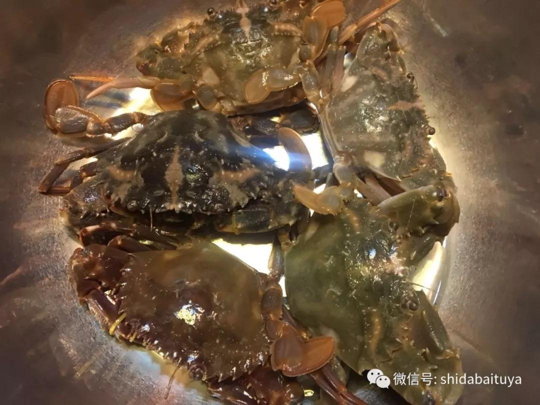 清爽番茄豆腐螃蟹汤的做法 步骤1