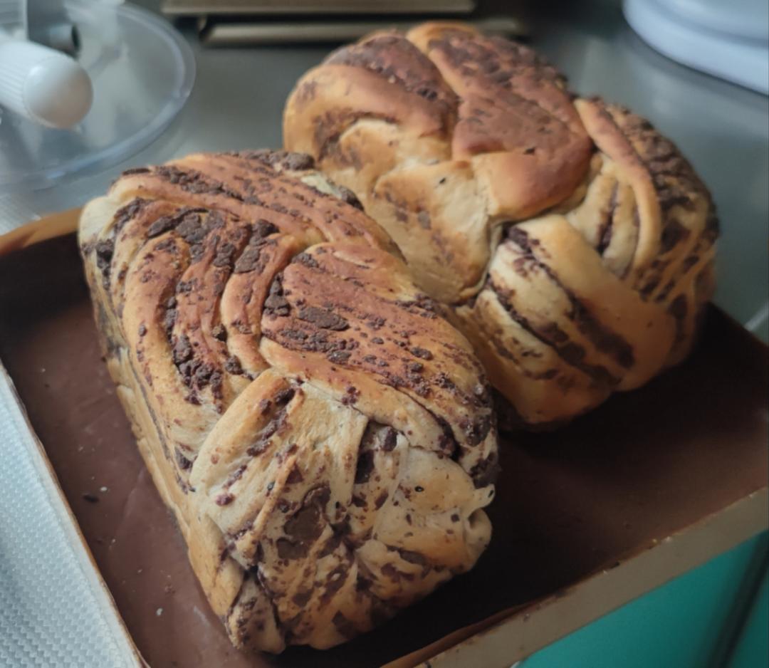 现在面包还能养生了？黑芝麻奶酥吐司