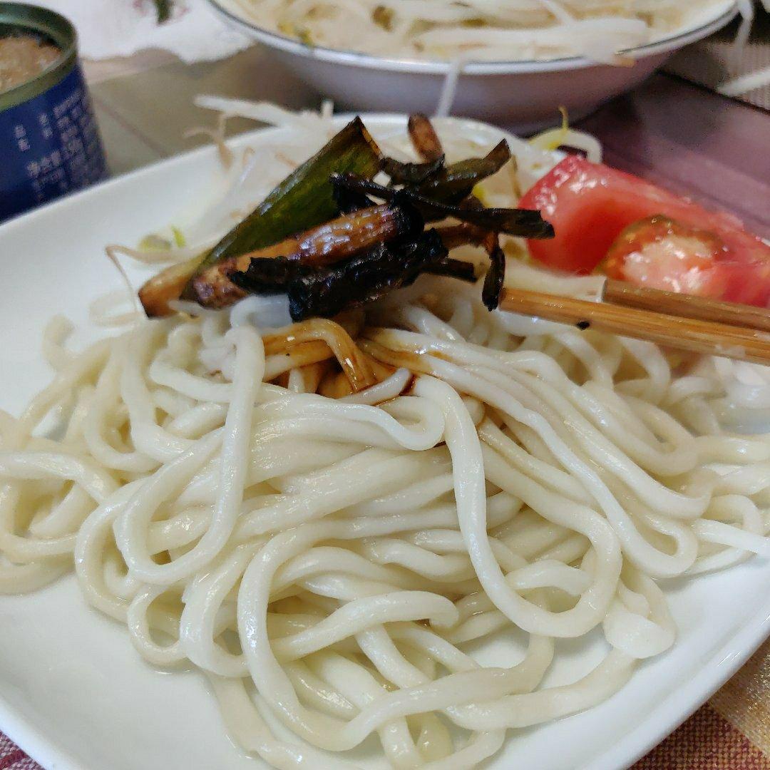 简单好吃的葱油面