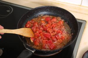 番茄黑椒煎鸡胸—又香又健康的做法 步骤6