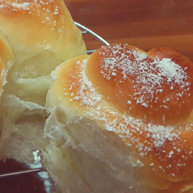 椰蓉酸奶小面包