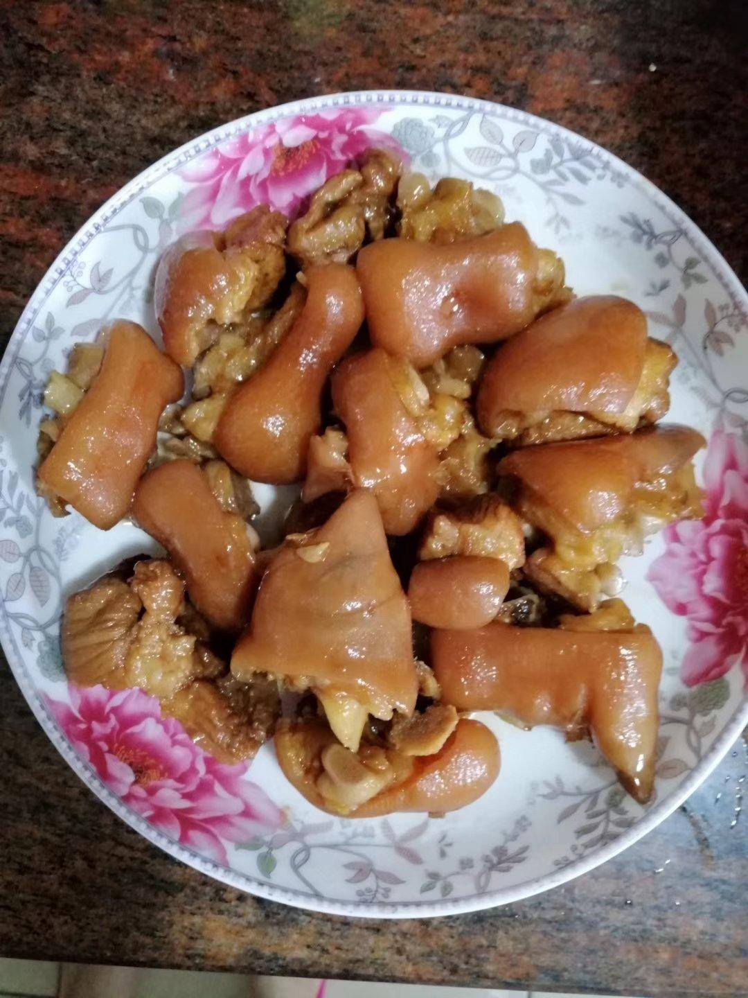 广式炆猪手
