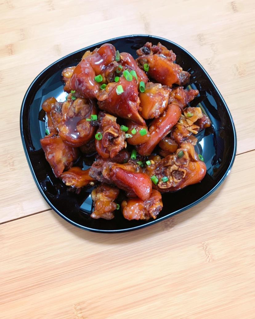 美味的家常菜：红烧猪蹄