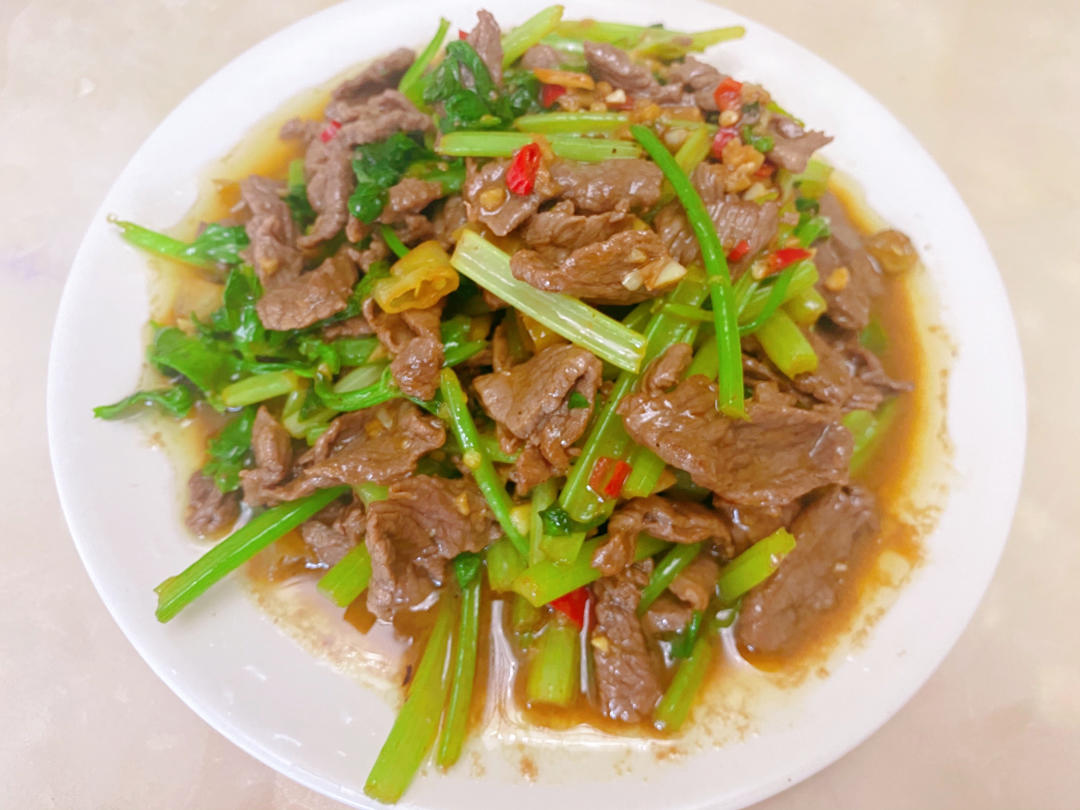 小炒黄牛肉