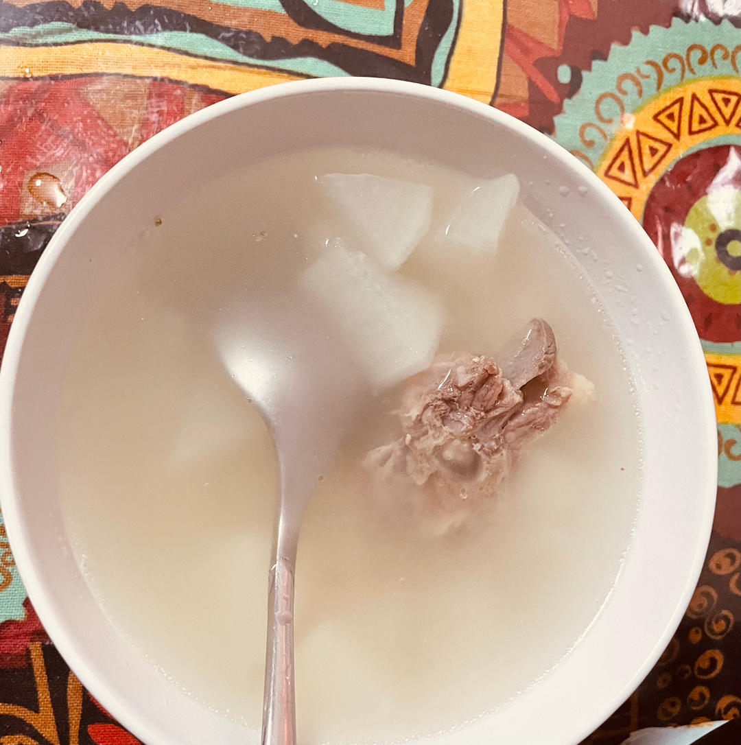 白萝卜大骨头汤