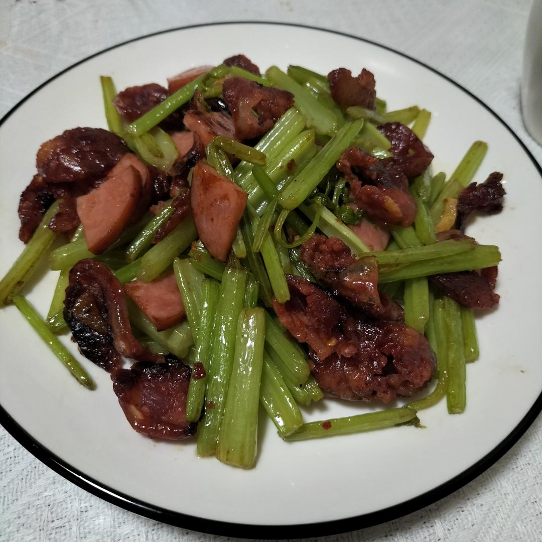 ㊙️腊味‼️腊肠炒芹菜‼️简单又好吃