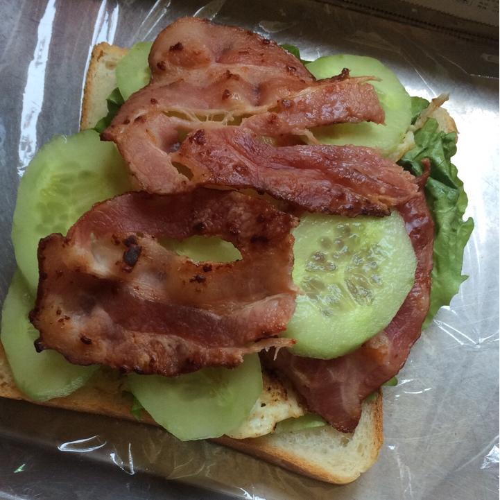 如何做超厚的沼三明治~详细tip！牛油果鸡蛋午餐肉三明治~