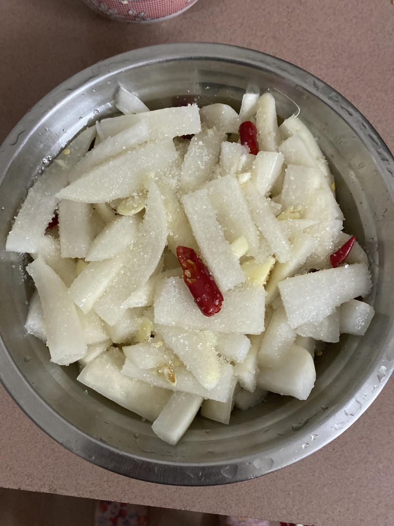 腌酸萝卜