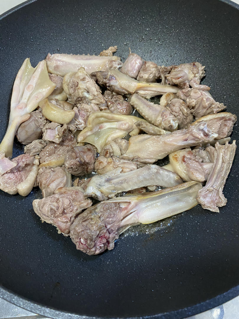 紫苏焖鸭