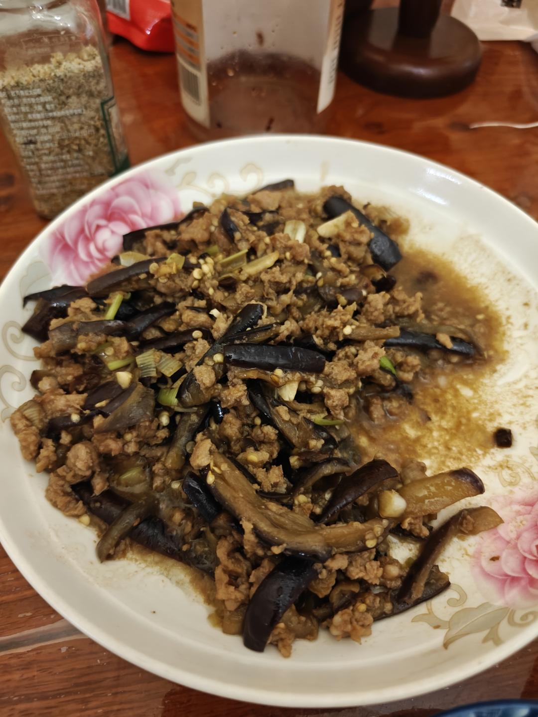 不用油炸超省油的鱼香肉末茄子煲
