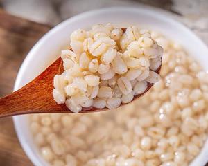 夏日推荐：糯米小麦粥的做法 步骤3