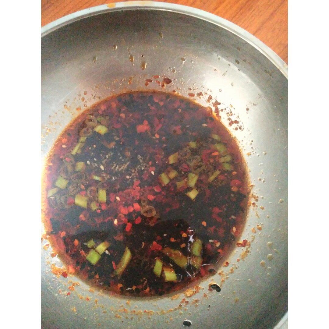 超级无敌美味懒人酸汤麻辣面（十分钟搞定色香味俱全）