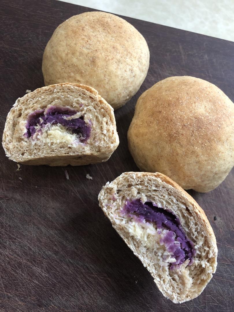 全麦芋泥紫薯肉松包