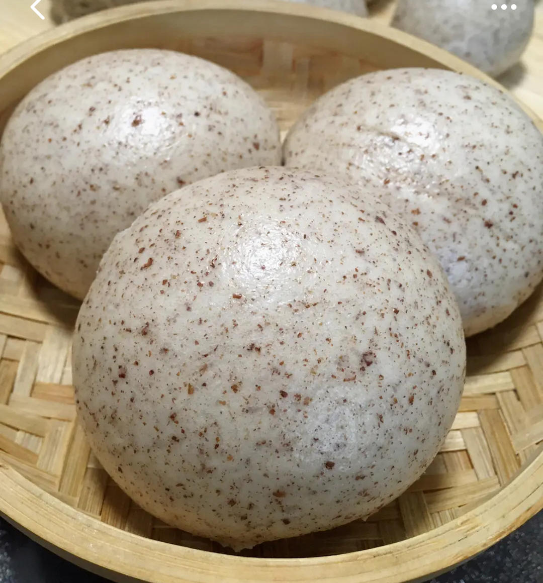 无油无糖松软的全麦馒头