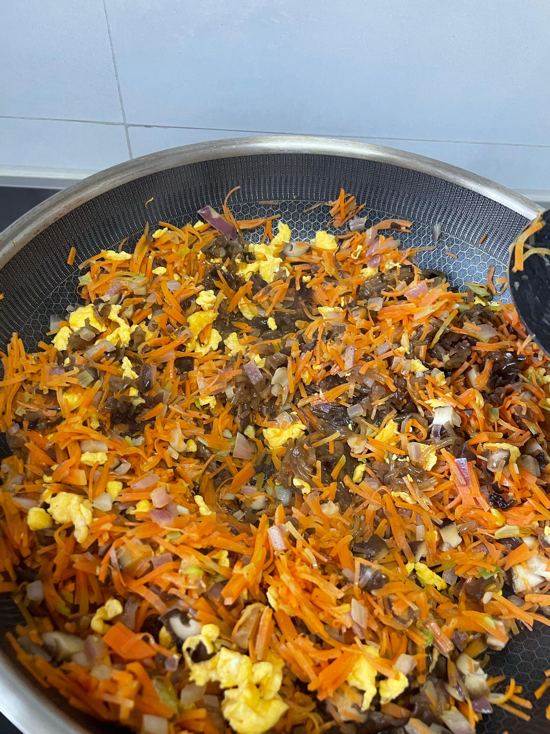 胡萝卜粉条虾皮饺子🥟