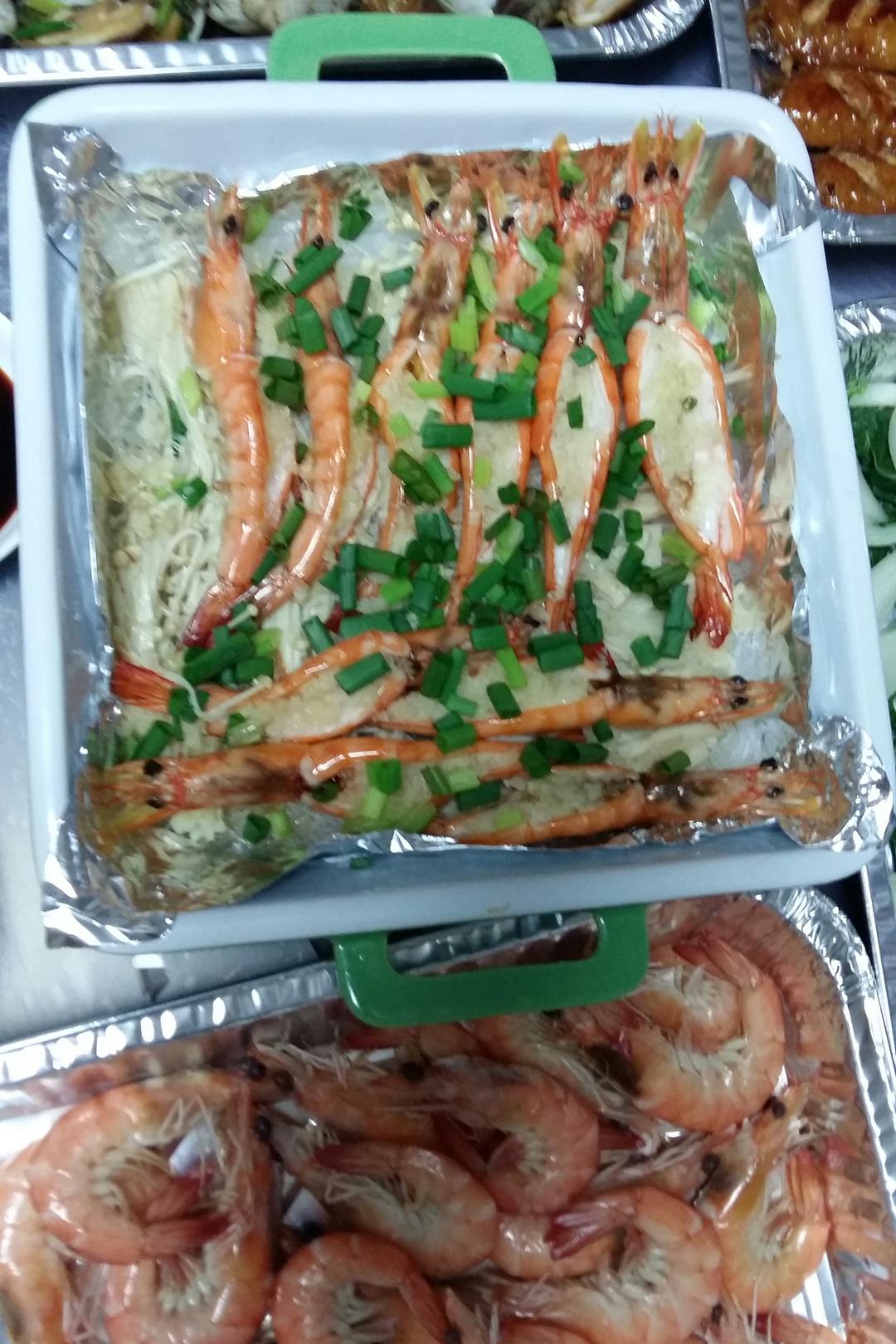 蒜蓉金针菇烤花蛤虾