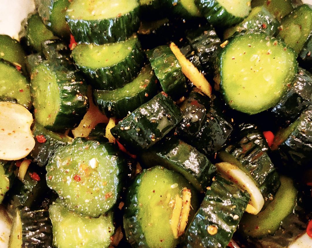 风味独特的凉拌黄瓜