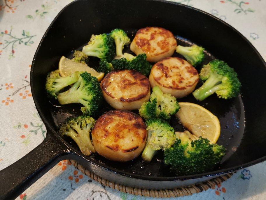 香煎带子🍴扇贝 Seared Scallops with Garlic Basil Butter｜十五分钟做出超好吃的西式海鲜🦪