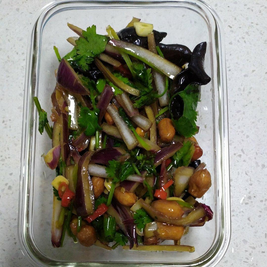 凉拌洋葱木耳–通血管开胃快手凉菜