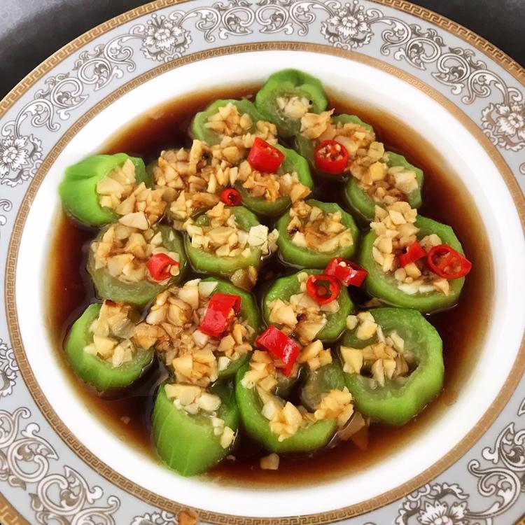 蒜蓉蒸丝瓜