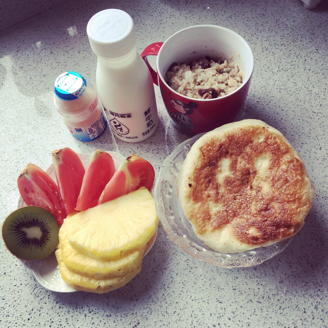 不急不躁吃早餐