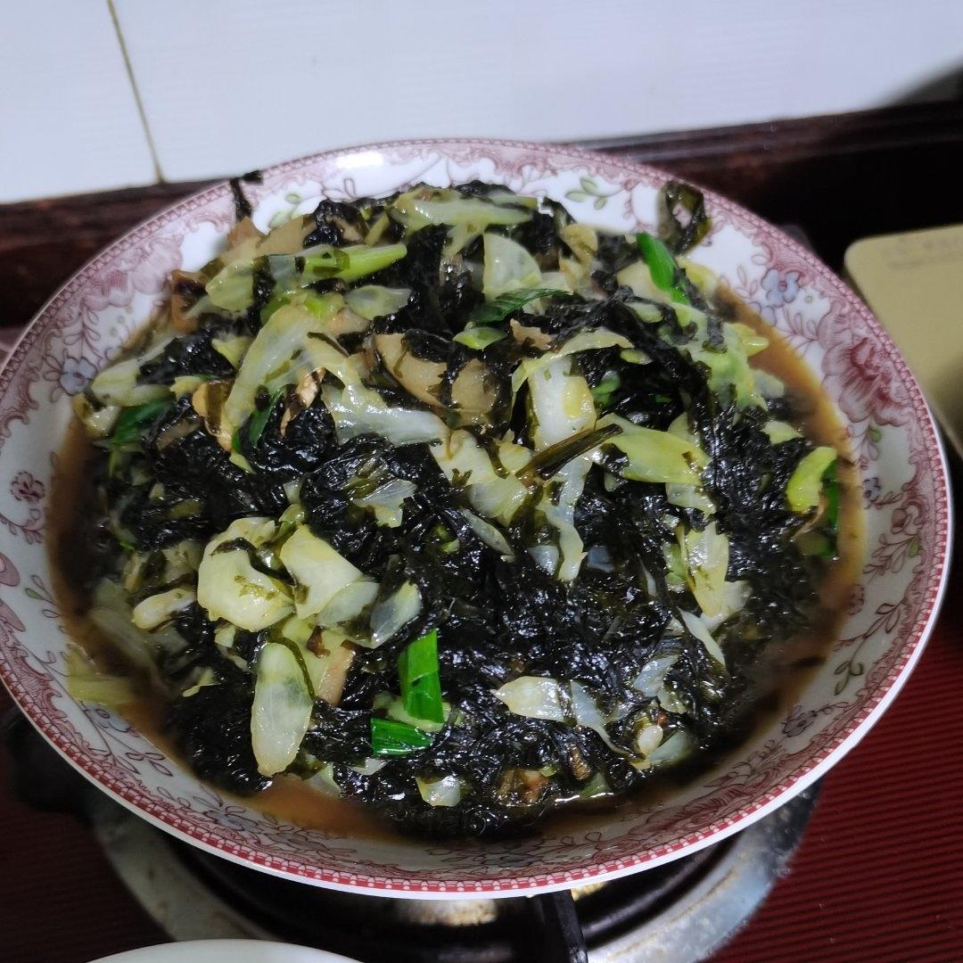 紫菜包菜焖五花肉