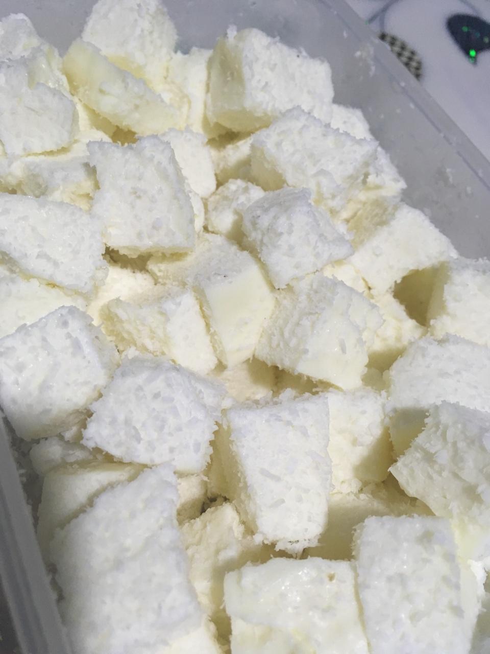 椰丝牛奶小方糕