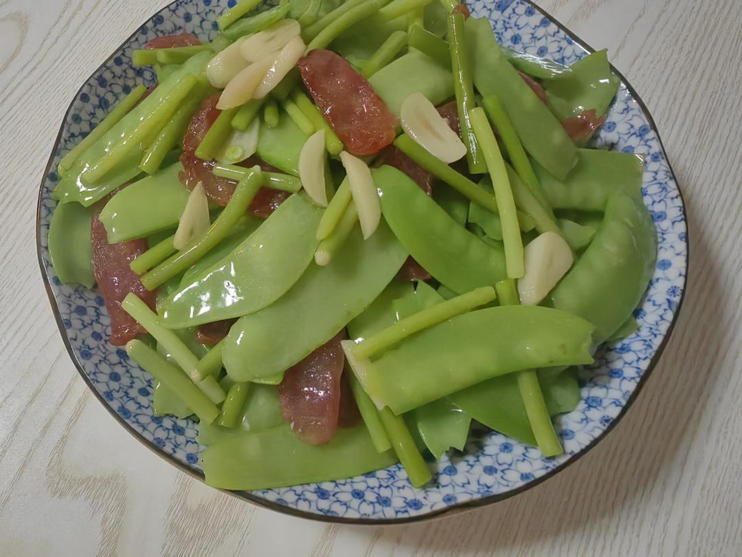 无比简单的荷兰豆炒腊肠，营养又好吃～！