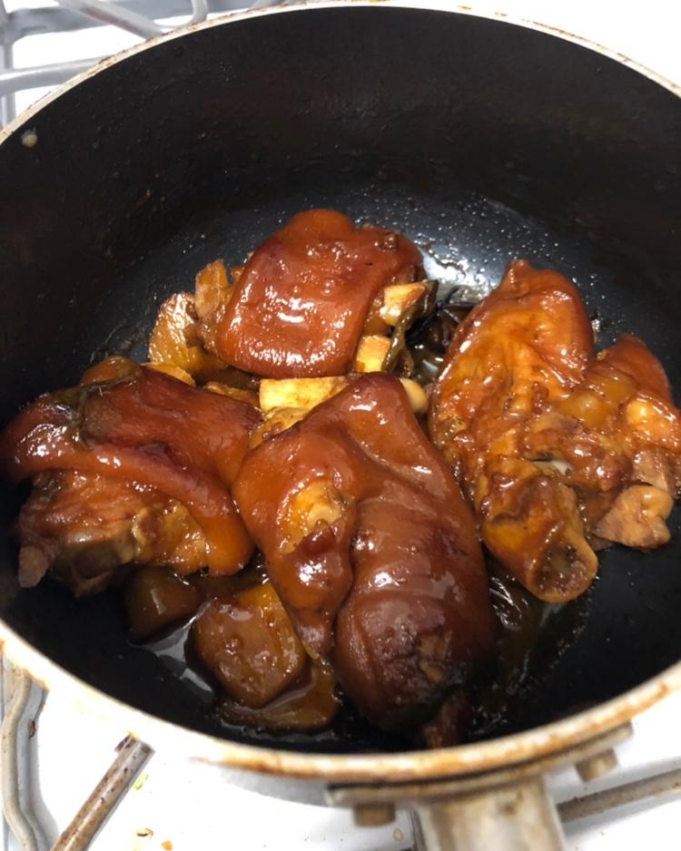 红焖猪蹄