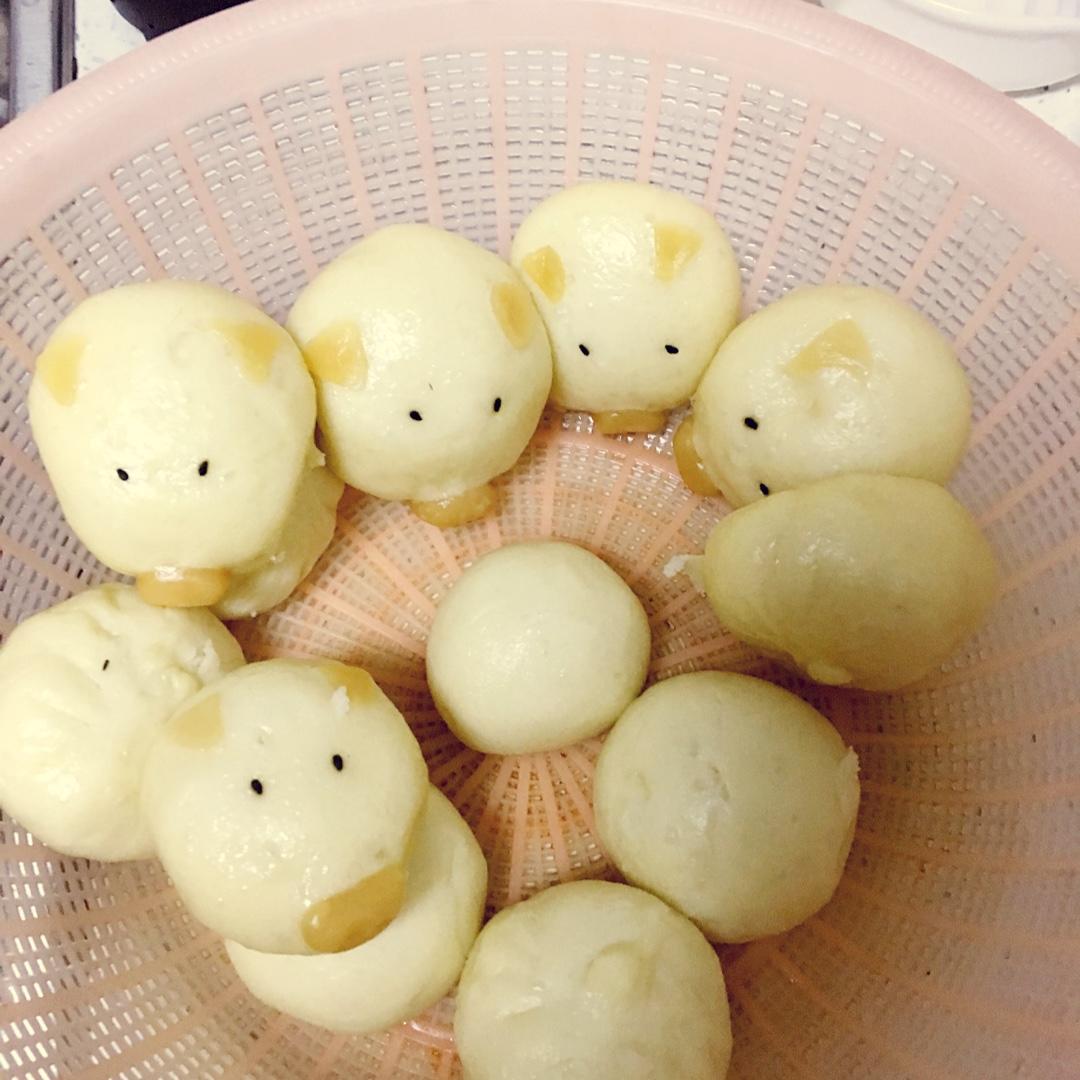 小猪奶黄包