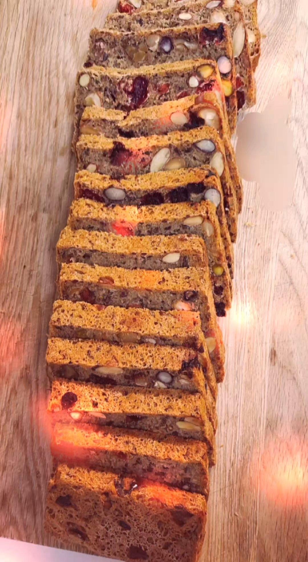 0️⃣失败的黑芝麻吐司🍞  原来做面包可以这么简单