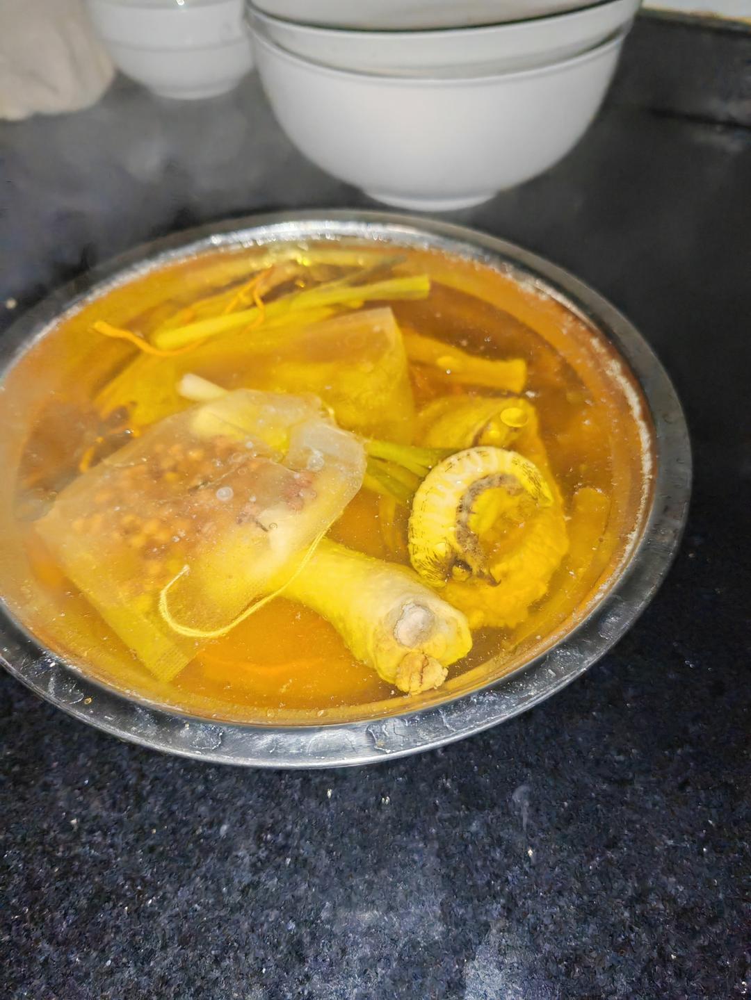 滋补鲍鱼鸡汤