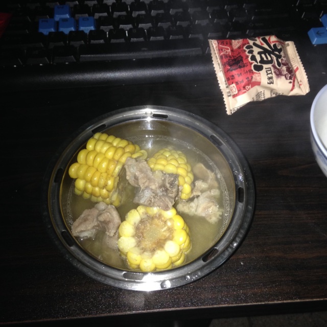 排骨炖玉米