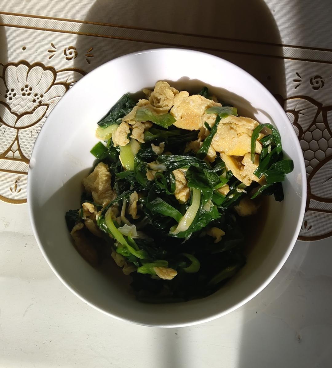 韭菜炒鸡蛋——三分钟快手下饭菜 掌握火候的秘诀