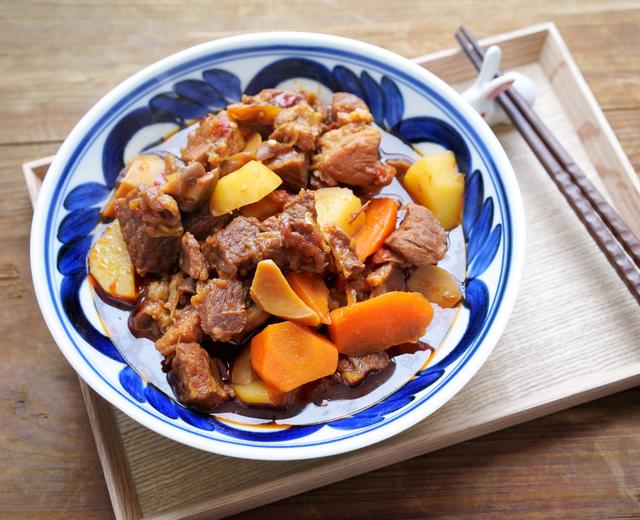 下饭神器之家常炖牛腩的做法