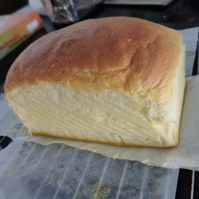 堪比柯基屁股
爆浆芝士🧀古早蛋糕