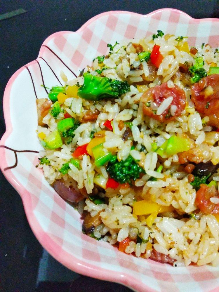 懒人必备～电饭煲腊肠焖饭