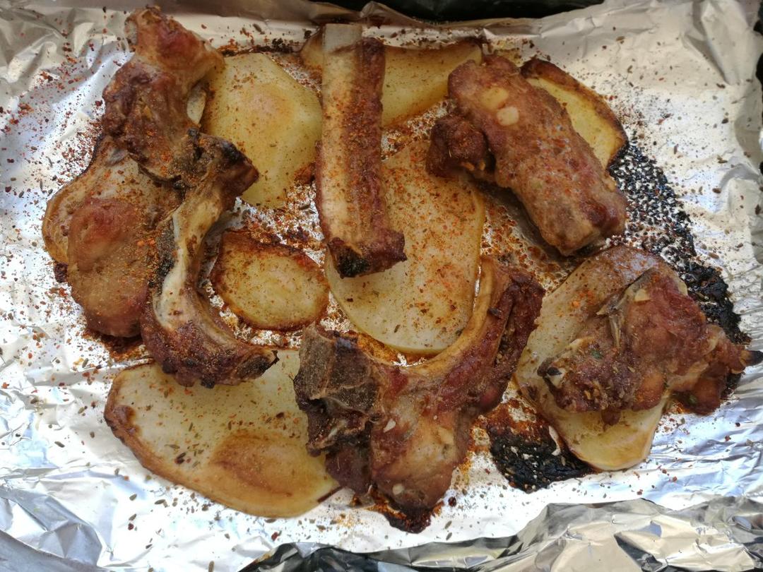 【烤箱新手】蜜汁孜然土豆洋葱烤排骨