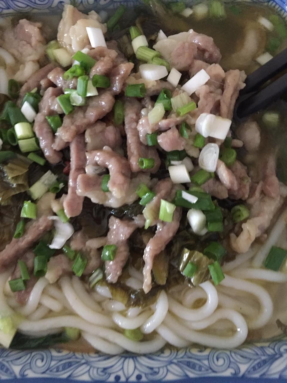 酸菜肉丝米线