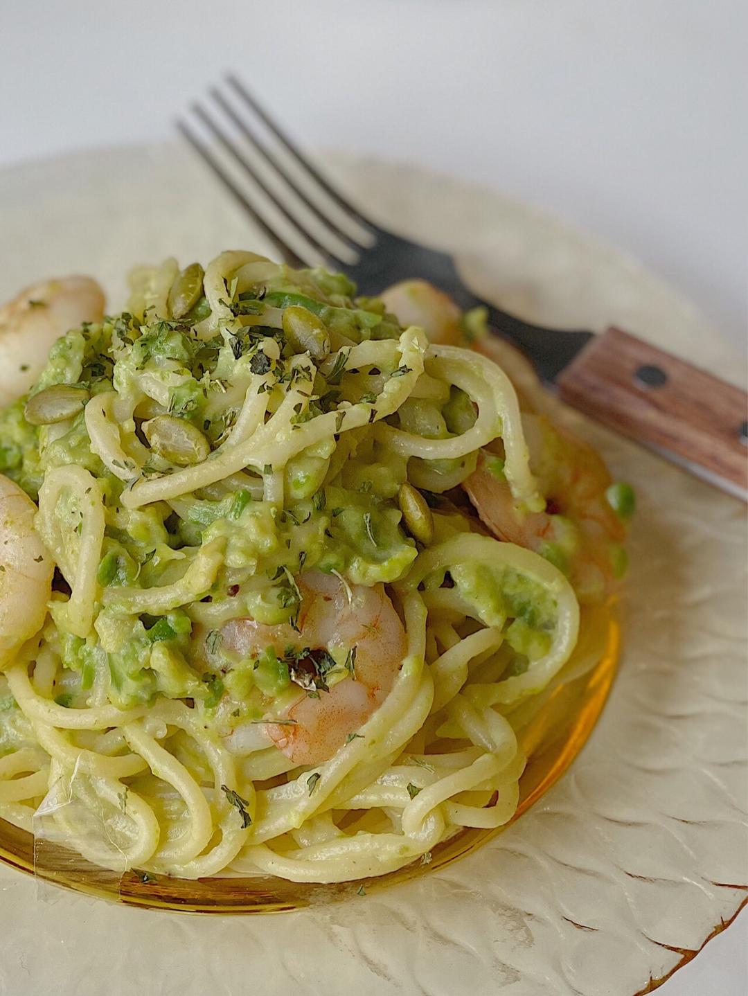 FAN｜低脂低卡好吃不胖的牛油果虾仁意面