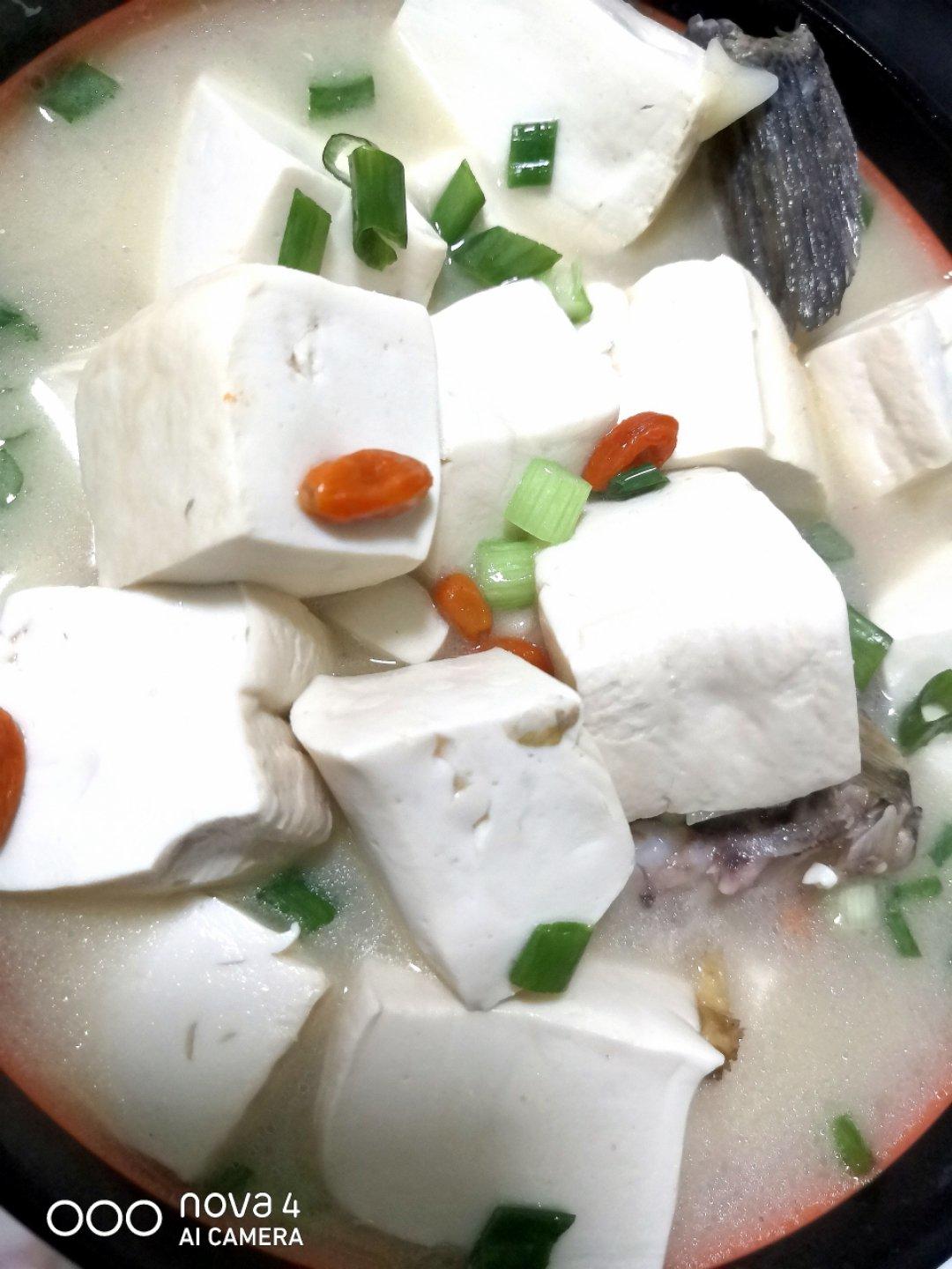 鲜香黑鱼豆腐汤
