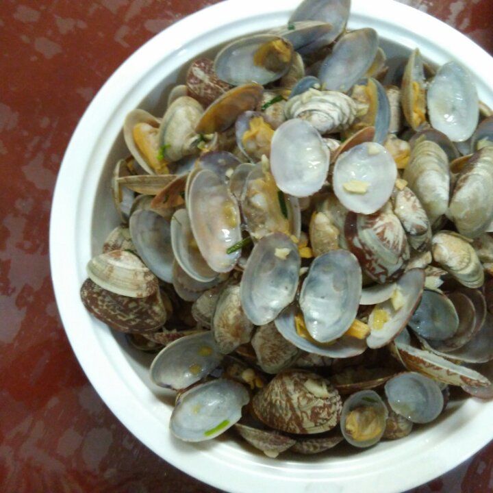 蒜香炒花甲