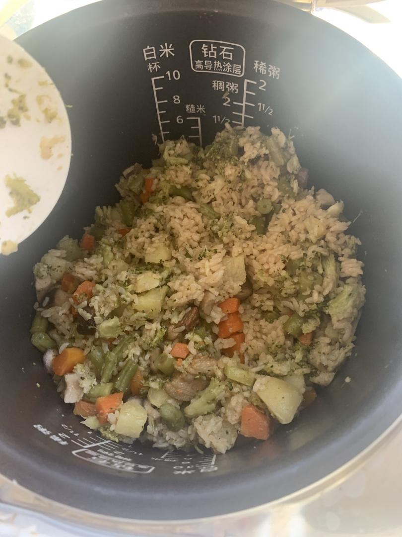 豆角香菇土豆焖饭